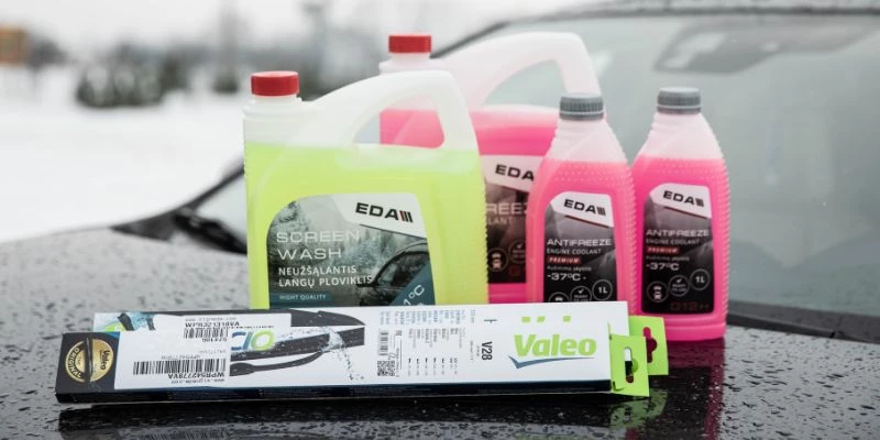 WINTER SEASON CAR KIT FOR BETTER ROAD VISIBILITY – CAR SCREEN WASH BY EDA AND WIPER BLADES BY VALEO